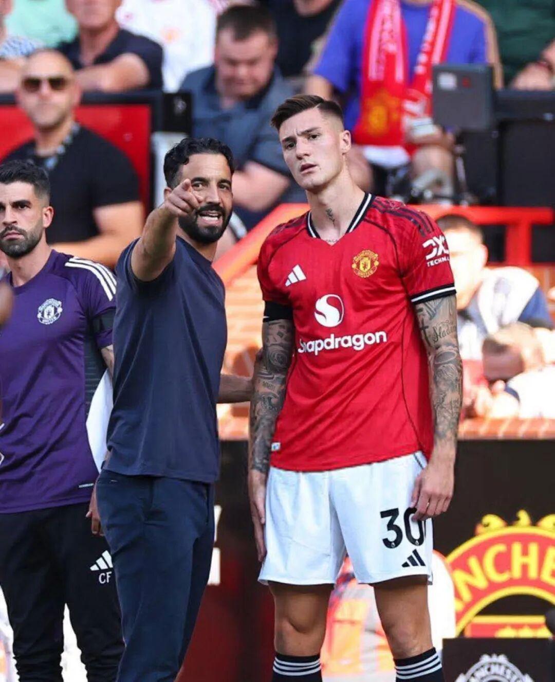 在对阵伯恩, 因此我感到, dingy 在对阵伯恩, 因此我感到, dingy