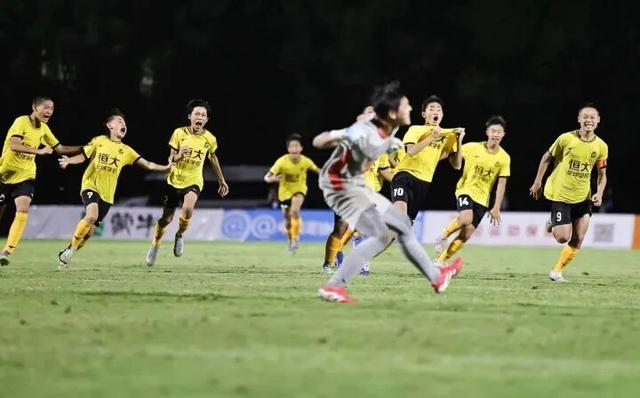 有人还在琢 有人还在琢