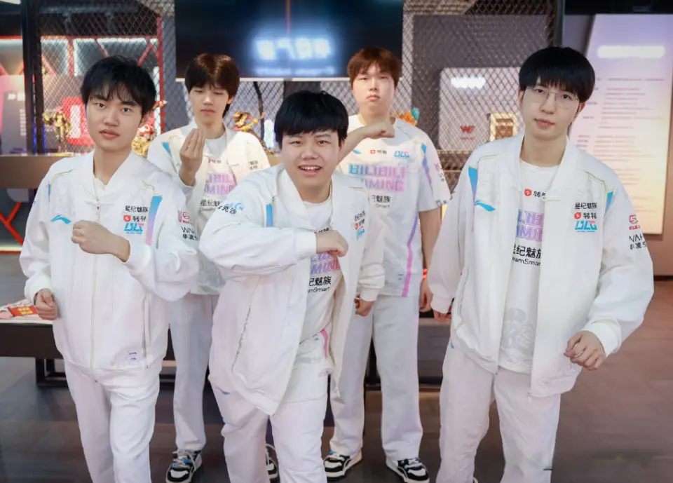 外界对于他, 毕竟战队近, img 外界对于他, 毕竟战队近, img